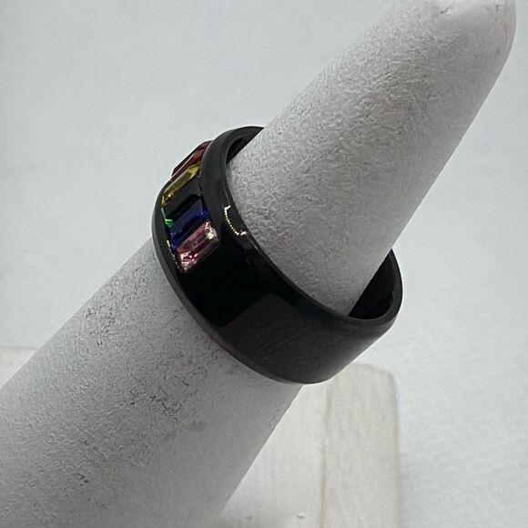 NWOT Size 5 Titanium band with rainbow flag stones - Picture 2 of 4